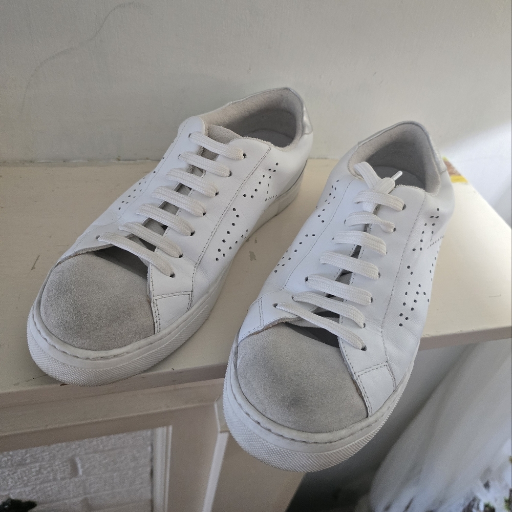 Steve Madden, Women’s Rezza White Walking Shoes,